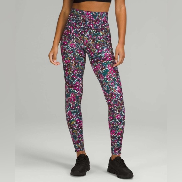 Lululemon Base Pace High-Rise Tight 28" *Brushed
Floral Electric Multi Nulux - Picture 3 of 10